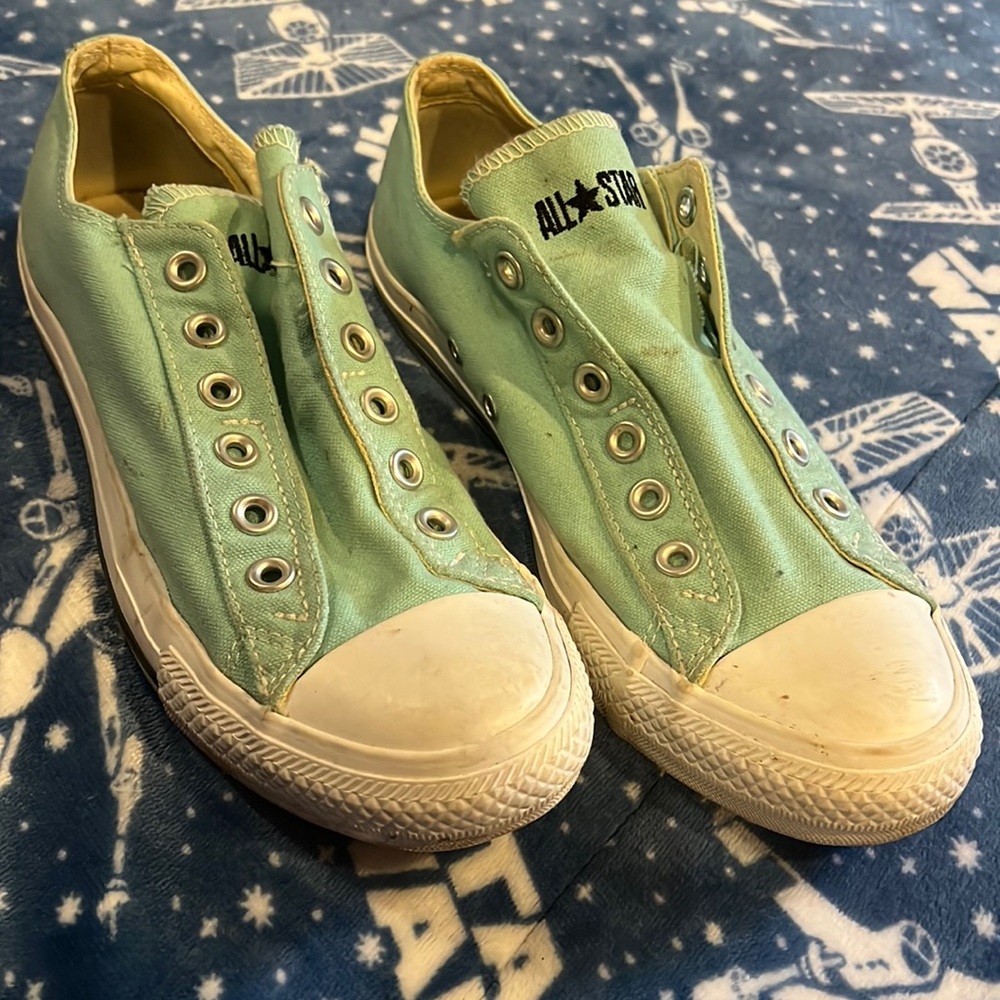 Converse chuck taylor lace less Tiffany size 7 men’s 9 women’s